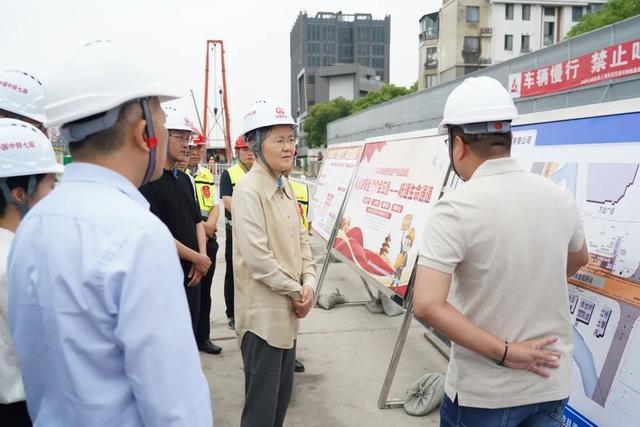 区领导调研中央生态环境保护督察点位，并实地检查防汛准备工作