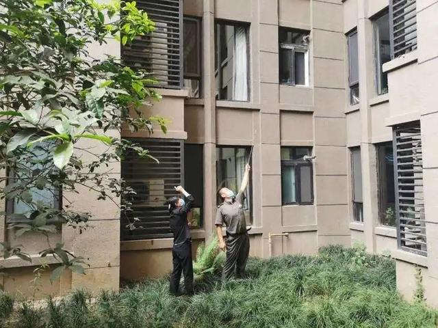 警惕高空坠物，物业服务企业如何“硬核”守护？