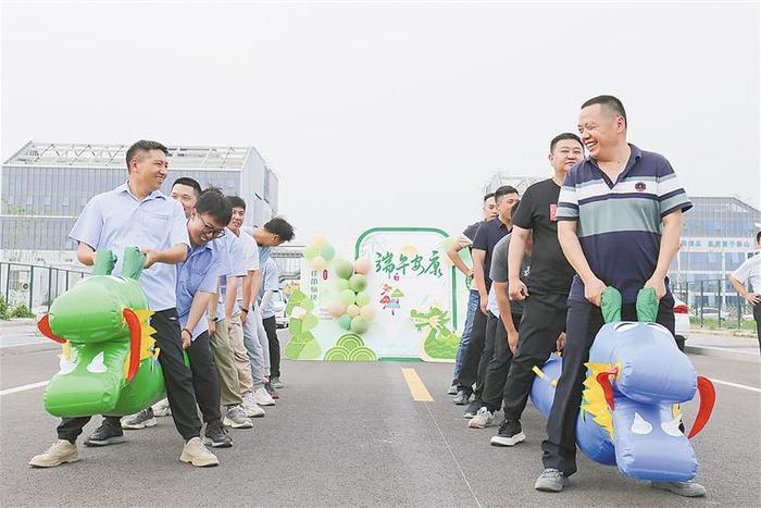 河北航空大兴机场运营基地项目别样过端午