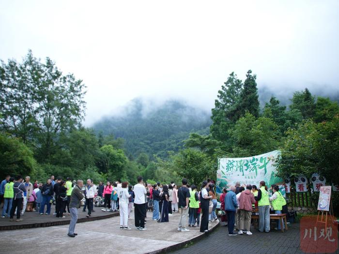 C视频︱山间避暑、DIY粽子、篝火晚会……端午精彩不重样