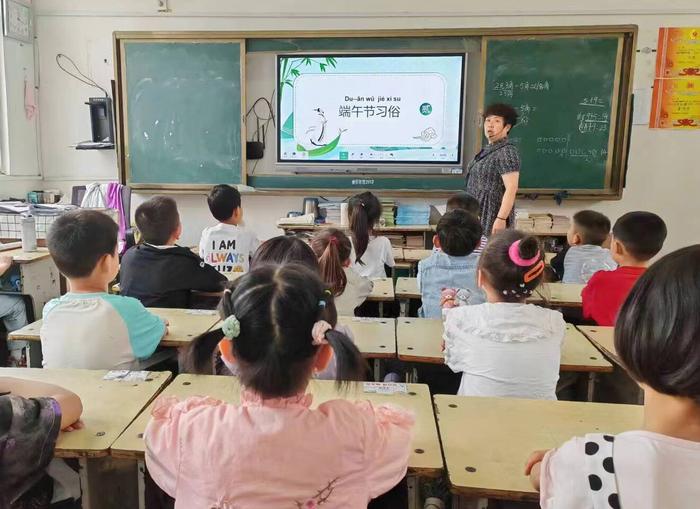 内乡县赤眉镇中心小学：“粽”情端午 传承爱国情