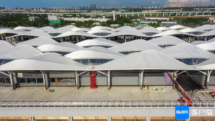 海口新海港和南港“二线口岸”（货运）集中查验场所项目收尾施工忙