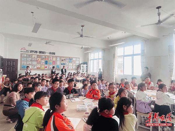 双峰县印塘乡中心小学：“衔”而有道 “接”力成长