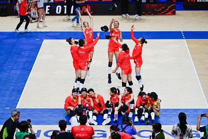 中国女排正式获得巴黎奥运会入场券