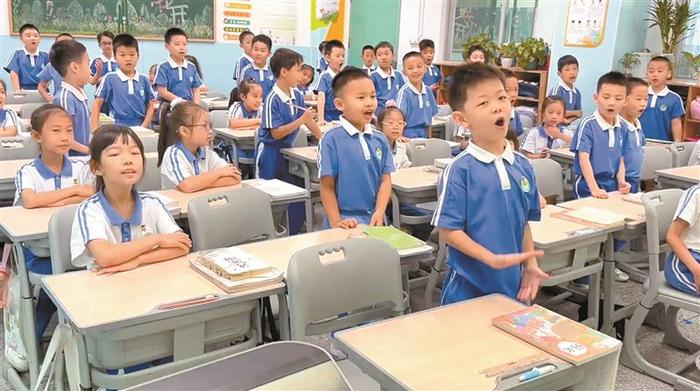 深圳多所中小学开设广东方言课程获点赞 粤来粤上头