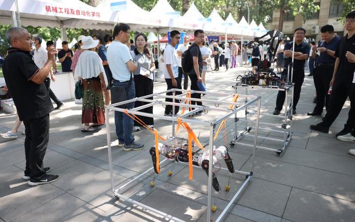 北京航空航天大学今年新增四个本博贯通试验班，施行八年制培养