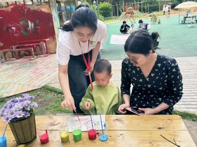 共建共享科学育儿资源，这场亲子嘉年华活动太好玩了！