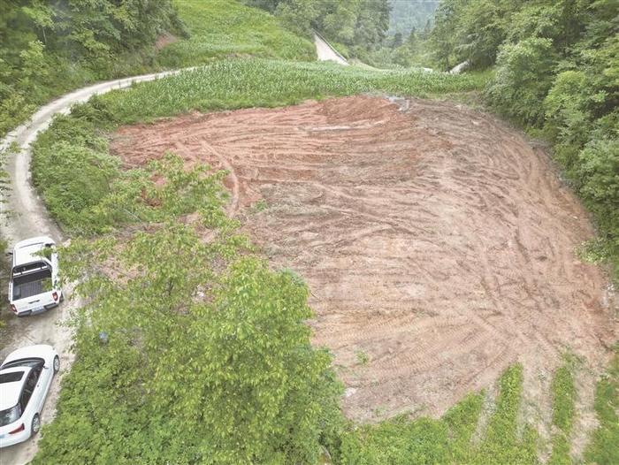 养猪场污水外溢 村民饮水受影响