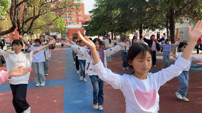 方城县独树镇实验小学在“双减”背景下丰富多彩的社团活动蓬勃开展
