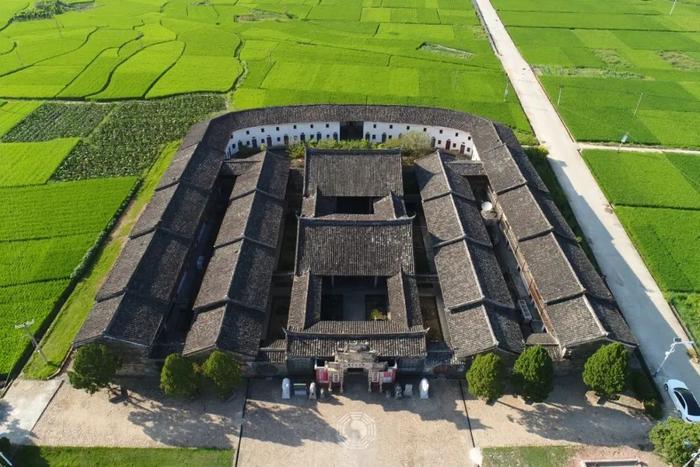 特大暴雨！“客家第一祠”大面积坍塌，文物被埋……什么是客家祠堂？