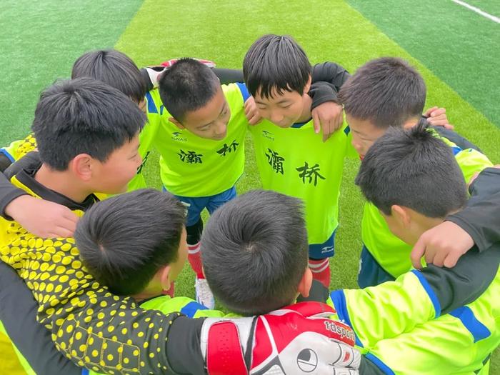 灞桥区东城一小迎接“全国青少年足球特色学校”复核检查