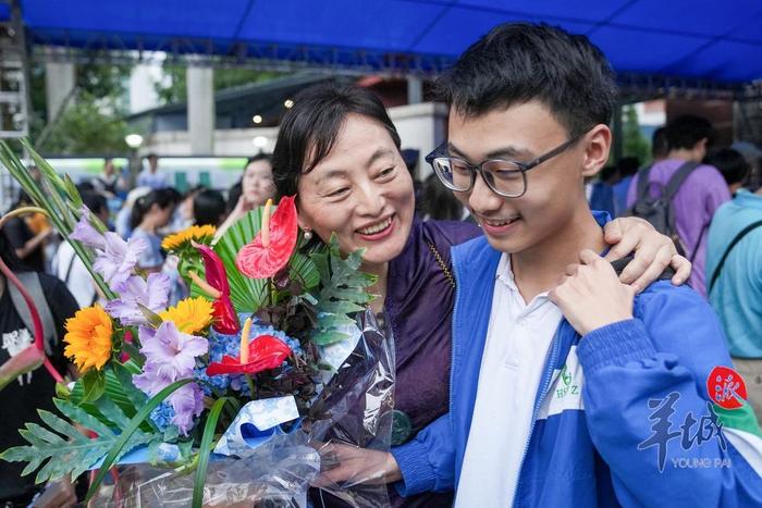 《广州市中小学生心理健康促进条例（草案修改稿）》引发热议——大家拍手称赞的同时，希望这些细节能够完善