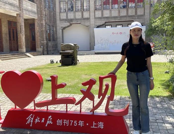 20年后，宁夏女孩终于见到了“上海父亲”！当年，她曾背着《解放日报》上学……