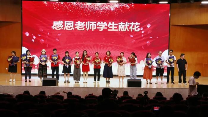 青春逐梦，万里可期——桂林市高铁园高级中学举行2024届高三年级毕业典礼