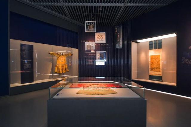 “中华第一灯”、乾隆龙袍、西周折觥……奉贤博物馆这个夏天又有重磅展出！