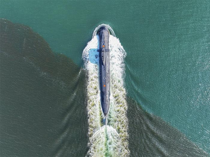 铸造坚不可摧的水下钢铁长城 写在海军潜艇部队成立70周年之际