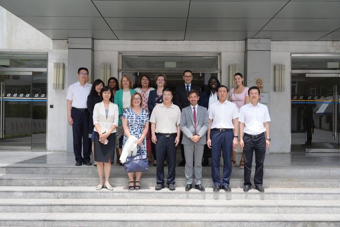 法国代表团参观访问北京劳动保障职业学院