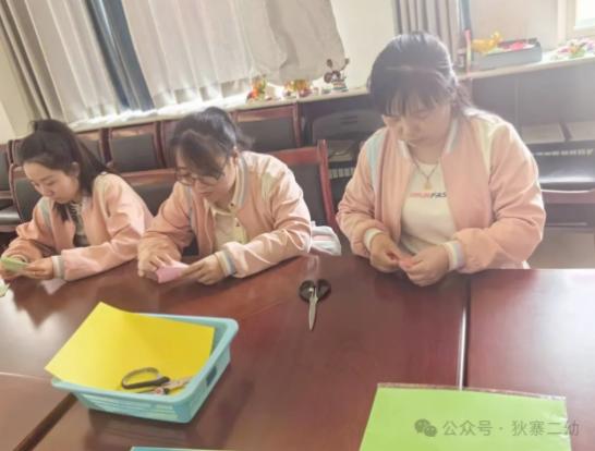 灞桥区狄寨二幼开展保育教师“创意折纸”手工制作培训