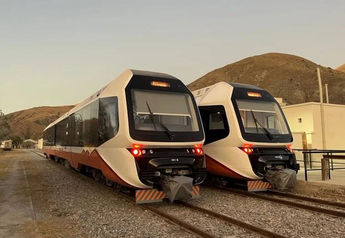 中国首次出口新能源轻轨列车在阿根廷正式商业运营