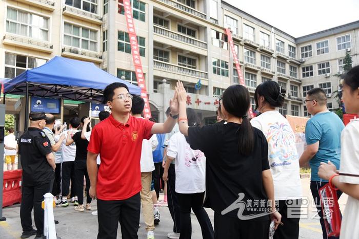 直击山西中考现场 丨 扬帆起航，乘风破浪（图）