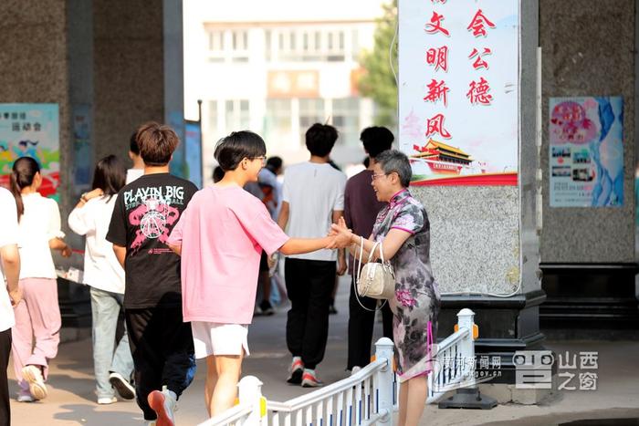 直击山西中考现场 丨 扬帆起航，乘风破浪（图）