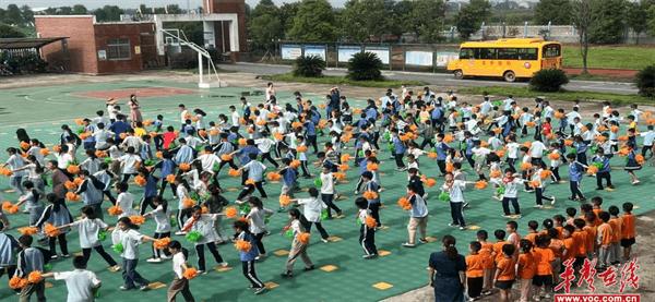 春蕾幼儿园到裕民学校开展幼小衔接活动