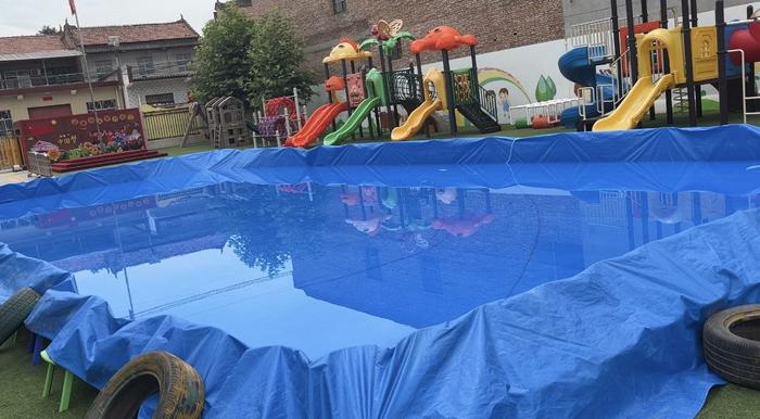 灞桥区灞桥街道中心幼儿园开展夏日戏水活动