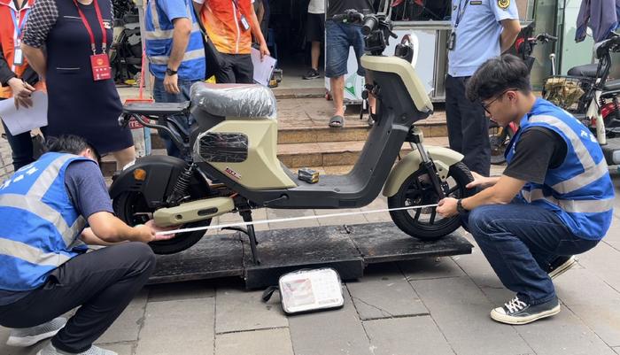 百日攻坚 社会共治 深圳开展电动自行车质量安全整治执法行动