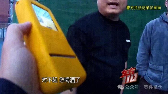 太刺激！上海街头上演“大片”：轿车碾压着电瓶车，疾驶100多米，车下火花四溅...