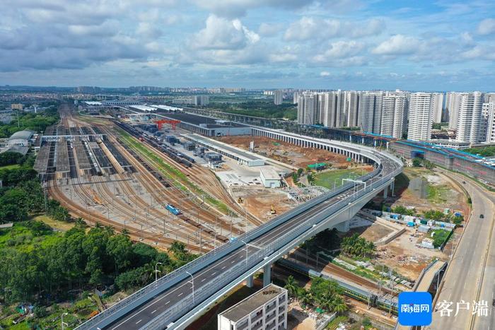 全景看海口新海港和南港“二线口岸”（货运）集中查验场所专用通道项目