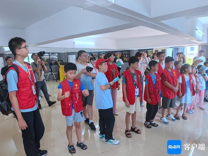 南国小记者走进海师大地理与环境科学学院