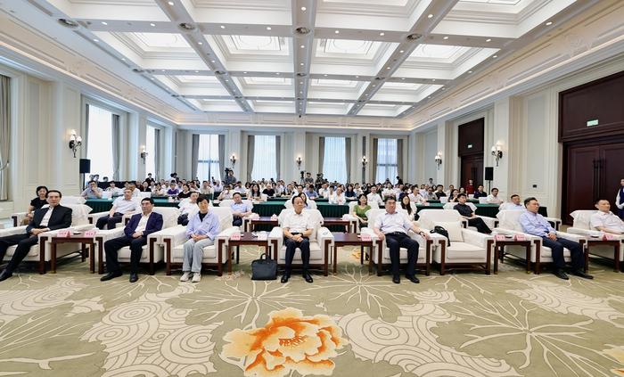 武维华出席九三学社四川省委会成立40周年暨成都市级组织成立70周年庆祝活动