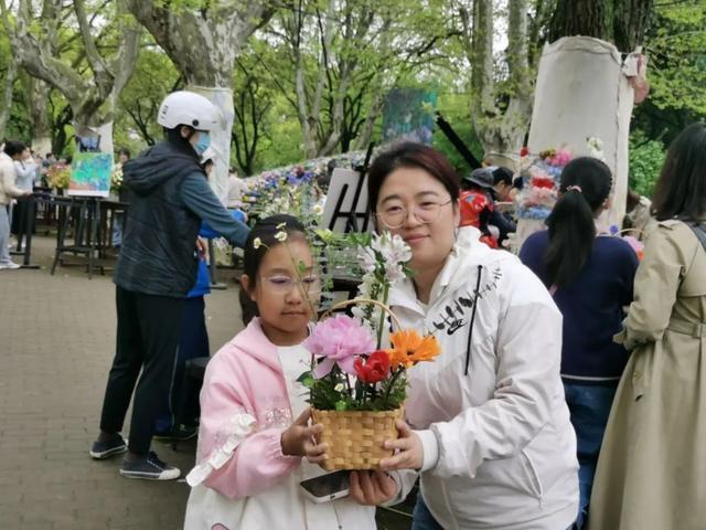 免费招募！做一个美美的花篮，把八仙花带回家~