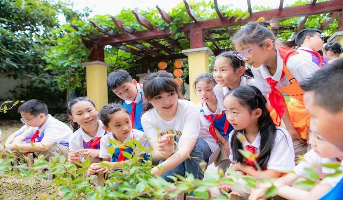 汇金“百草园”等你来打卡——蚌埠第一实验学校汇金校区“百草园”开园仪式