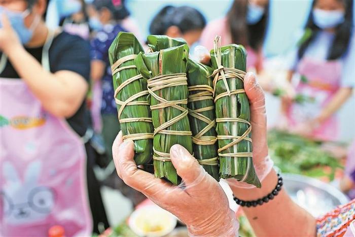 一日吃遍双城！拿着这份“深中美食地图”去打卡