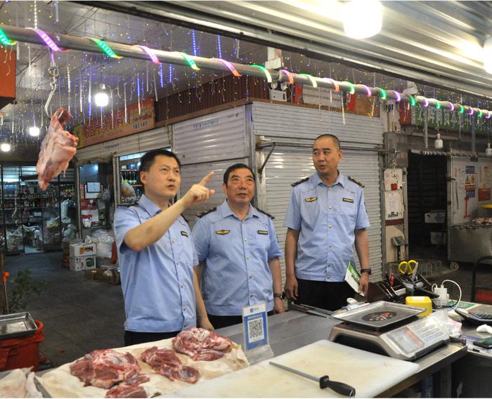 河南省许昌市市场监管局魏都区分局开展生鲜灯“回头看”