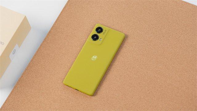 联想moto S50 Neo评测：Pantone色彩加持的风格设计这手感我爱了