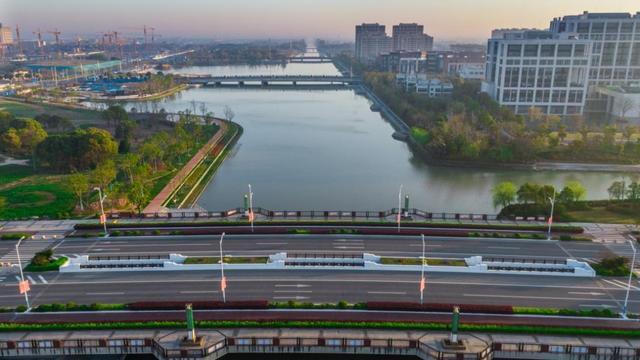 夏日“沪”水游丨崇明：六月河湖盛景，水波粼粼映辰光