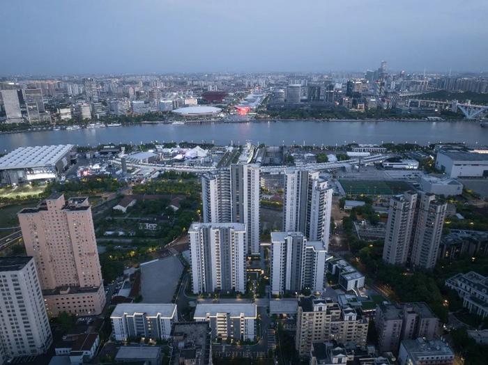 黄浦区稀缺型江景社区：城方璟岸公寓开启租住生活新视角