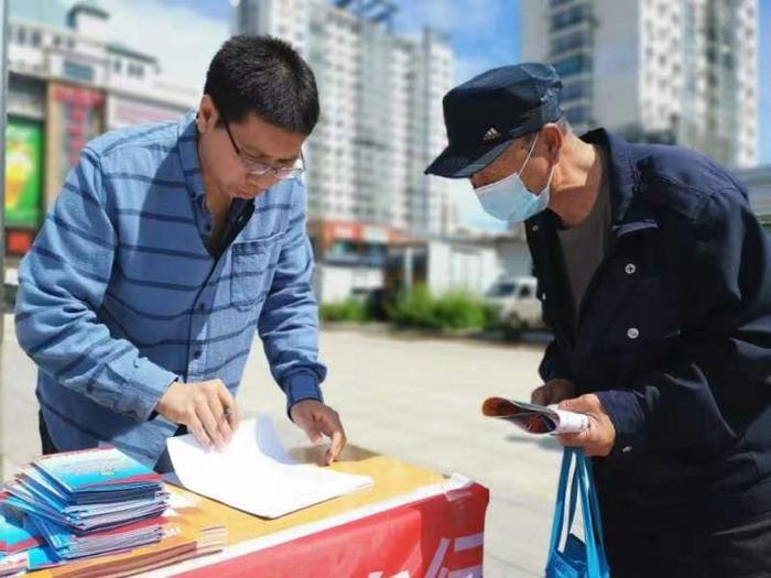 黑龙江省佳木斯市宣讲《消费者权益保护法实施条例》