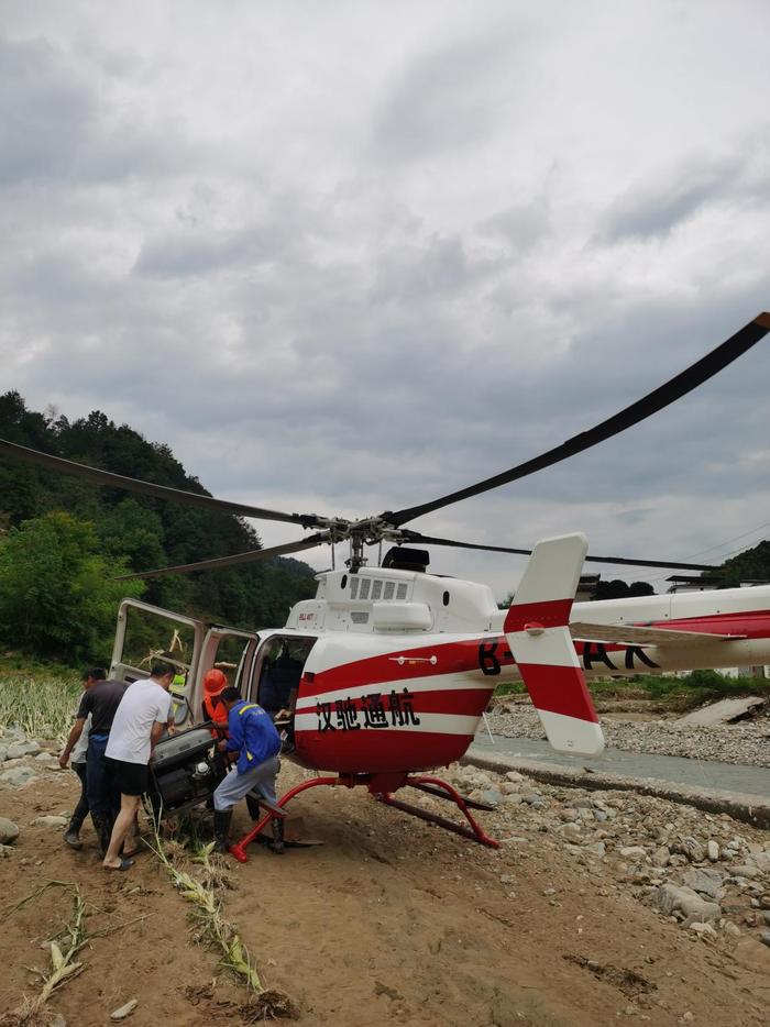 安徽汉驰通航直升机驰援黄山歙县抗洪救灾工作！