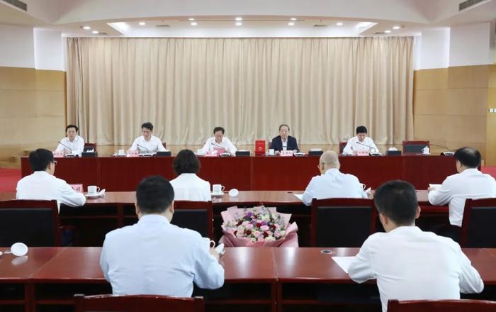 自然资源部党组召开座谈会 学习贯彻全国科技大会精神 祝贺李德仁院士荣获国家最高科学技术奖