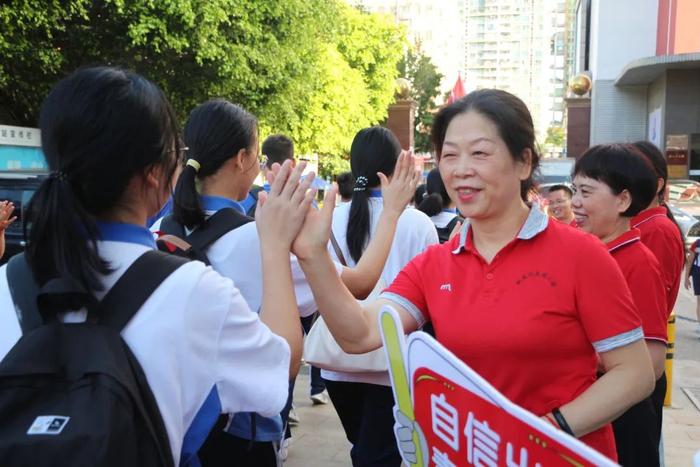 深圳中考开考！多图直击！