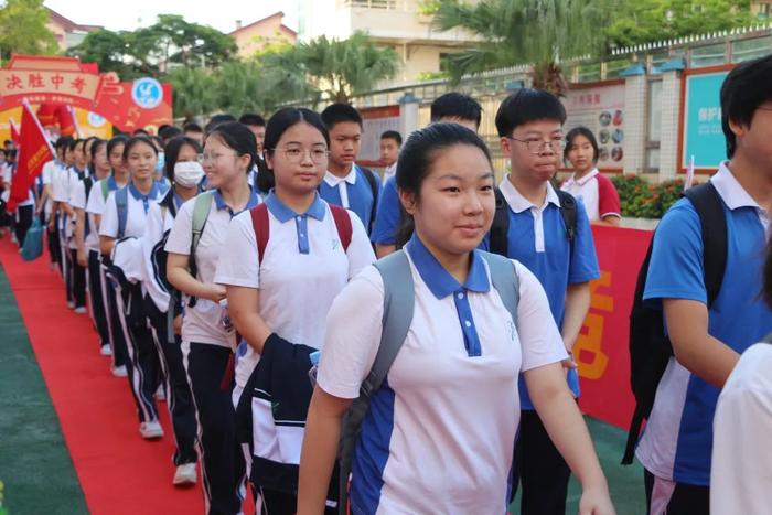 深圳中考开考！多图直击！