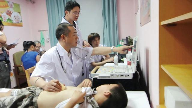 从“看透”到“治愈”，从“开创”到“规范” 上海新华医院儿心血管团队对“小心脏”实现半个世纪的守护