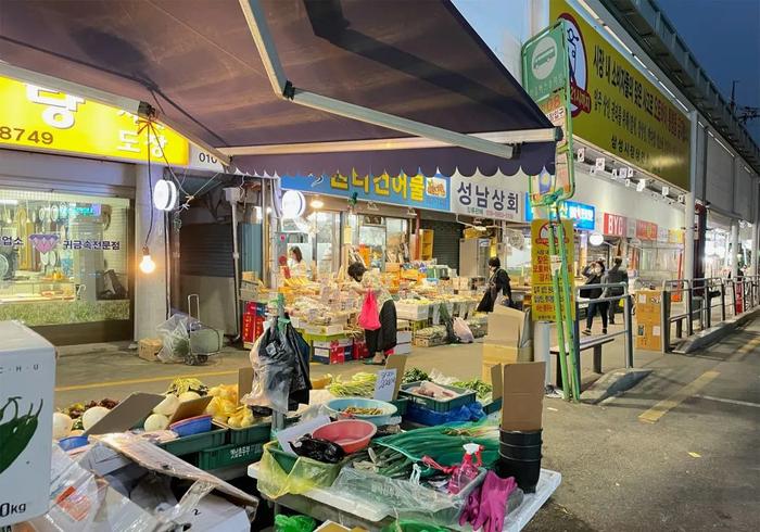 韩国的农贸市场 图片来源:每经特约记者 刘伊诺 摄