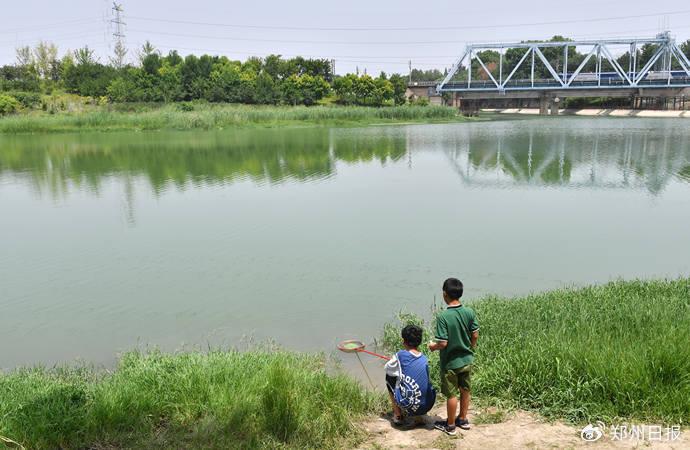 西流湖公园有4处水域比较危险，已发多起溺水事故