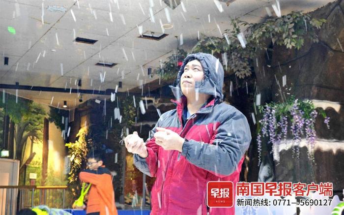 造雪师：孩子眼中的“冰雪魔法师”，也想去北方看雪