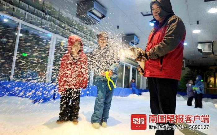 造雪师：孩子眼中的“冰雪魔法师”，也想去北方看雪