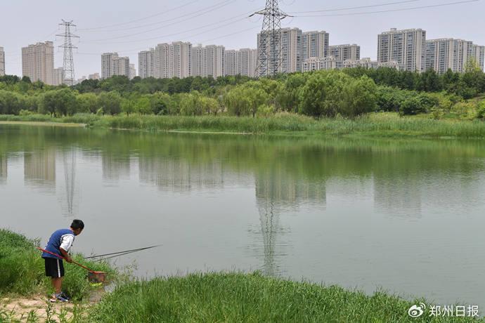 西流湖公园有4处水域比较危险，已发多起溺水事故